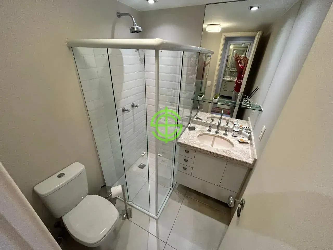 Furnished apartment with 2 bedrooms and 3 bathrooms — photo 41