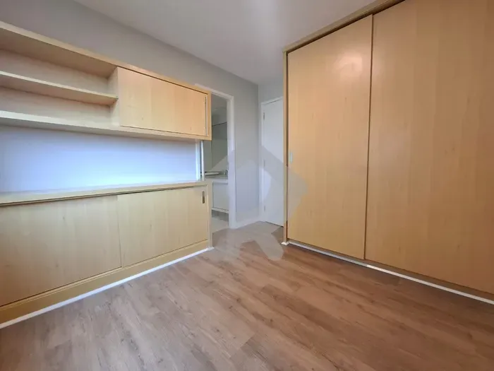 160 m² apartment with a water view and a home office — photo 11