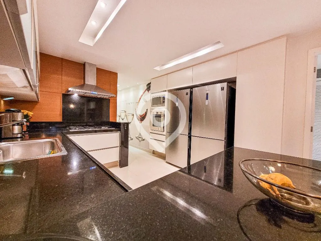 Apartamento sem mobília com 3 vagas e 260 m² — photo 31