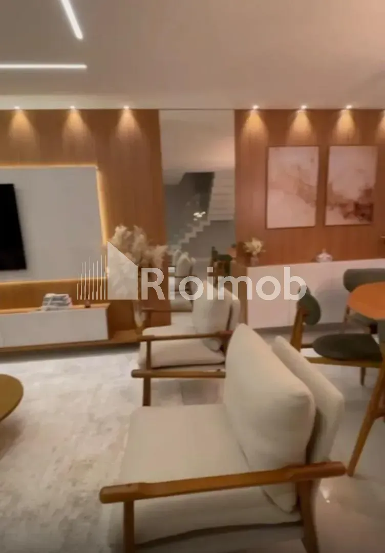 Будинок із кухнею відкритого планування та 5 спальнями 490 м² — photo 2