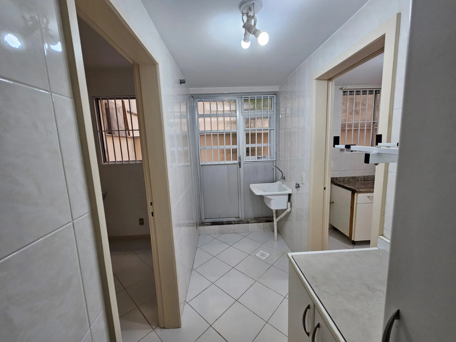 Apartamento com piso de madeira ou laminado, Centro — photo 7