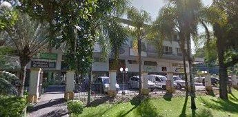 Casa com 3 quartos e cozinha separada com fogão a gás — photo 12