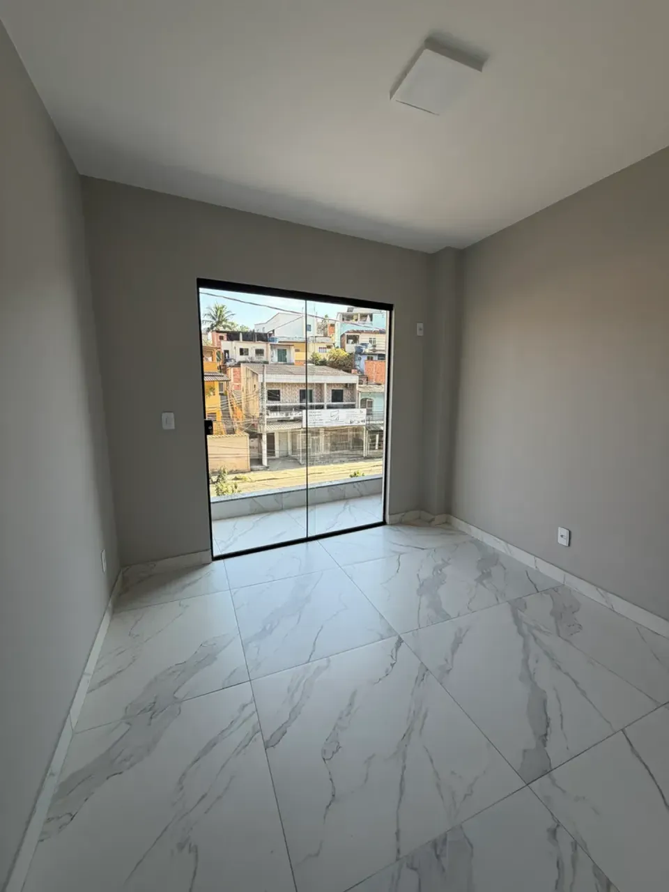 1-bedroom apartment with a separate kitchen — photo 2