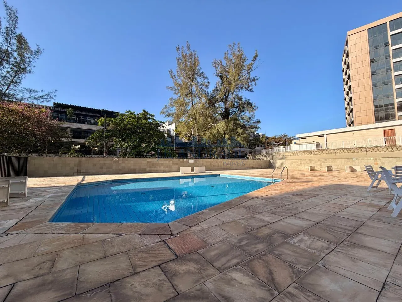 Apartamento mobiliado de 178 m² com 3 quartos e varanda — photo 24
