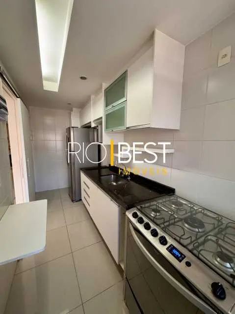 2-bedroom apartment with a glass-enclosed balcony — photo 20