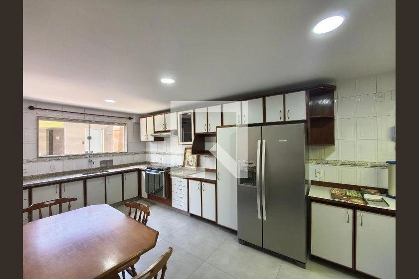 Мебльований будинок з 3 спальнями на 297 м² — photo 2