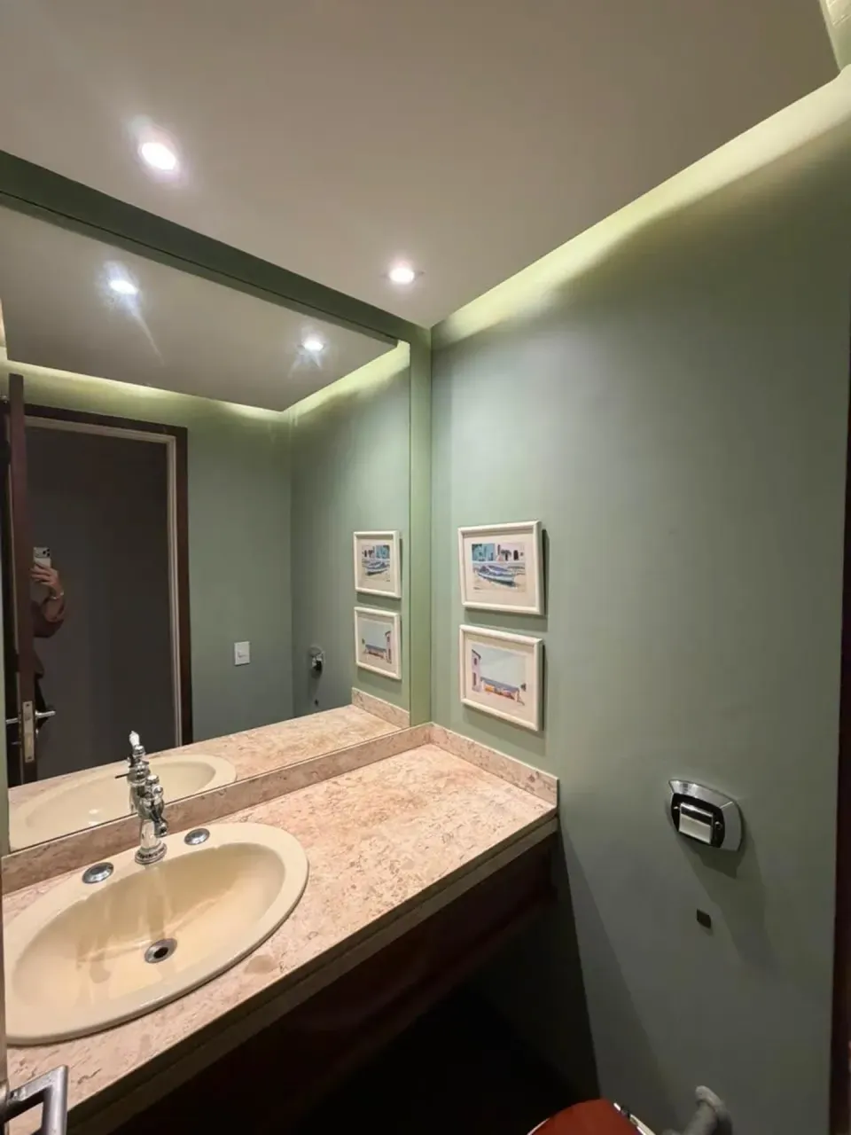 Unfurnished apartment with 3 bedrooms and a balcony — photo 7