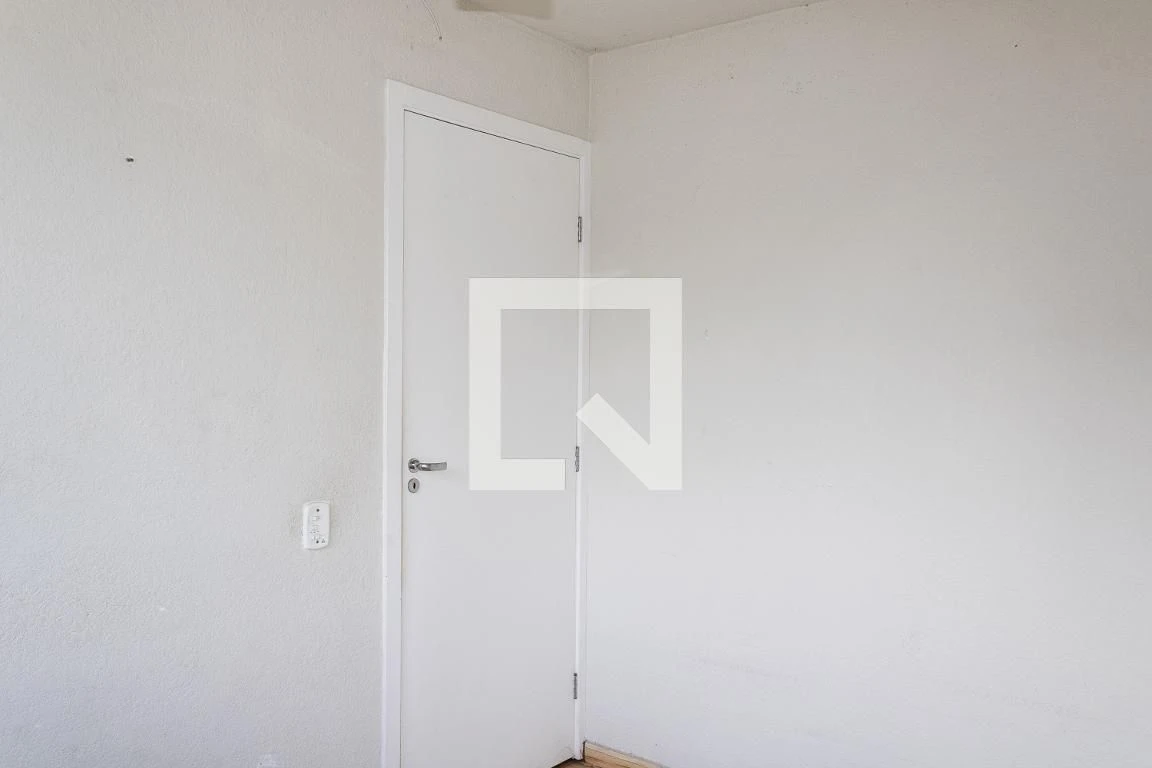 Apartamento com 2 quartos e área de lavanderia — photo 36