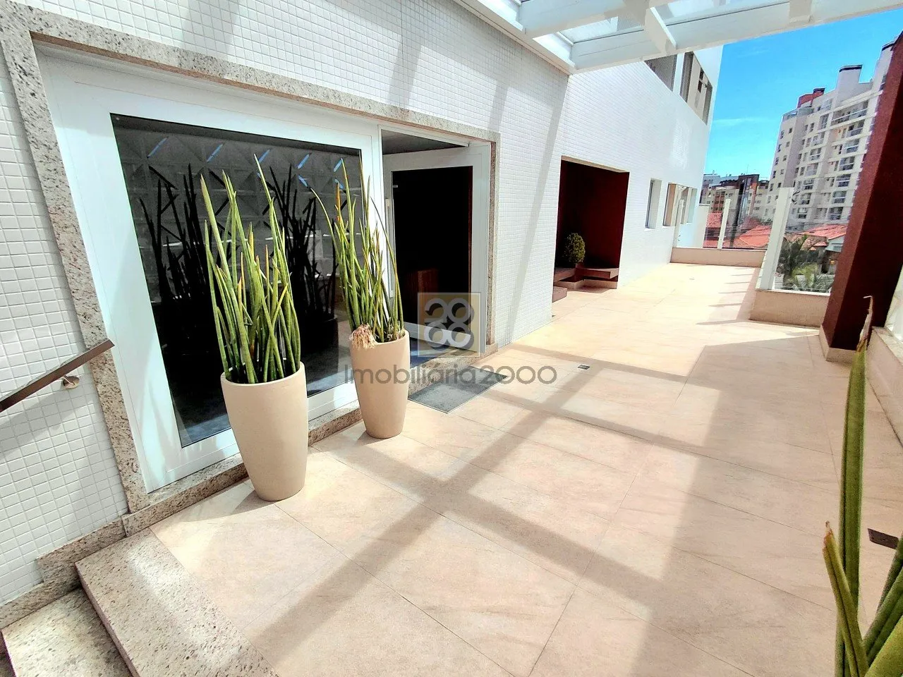 3-bedroom apartment with 111 m² and 1 en-suite bath — photo 3