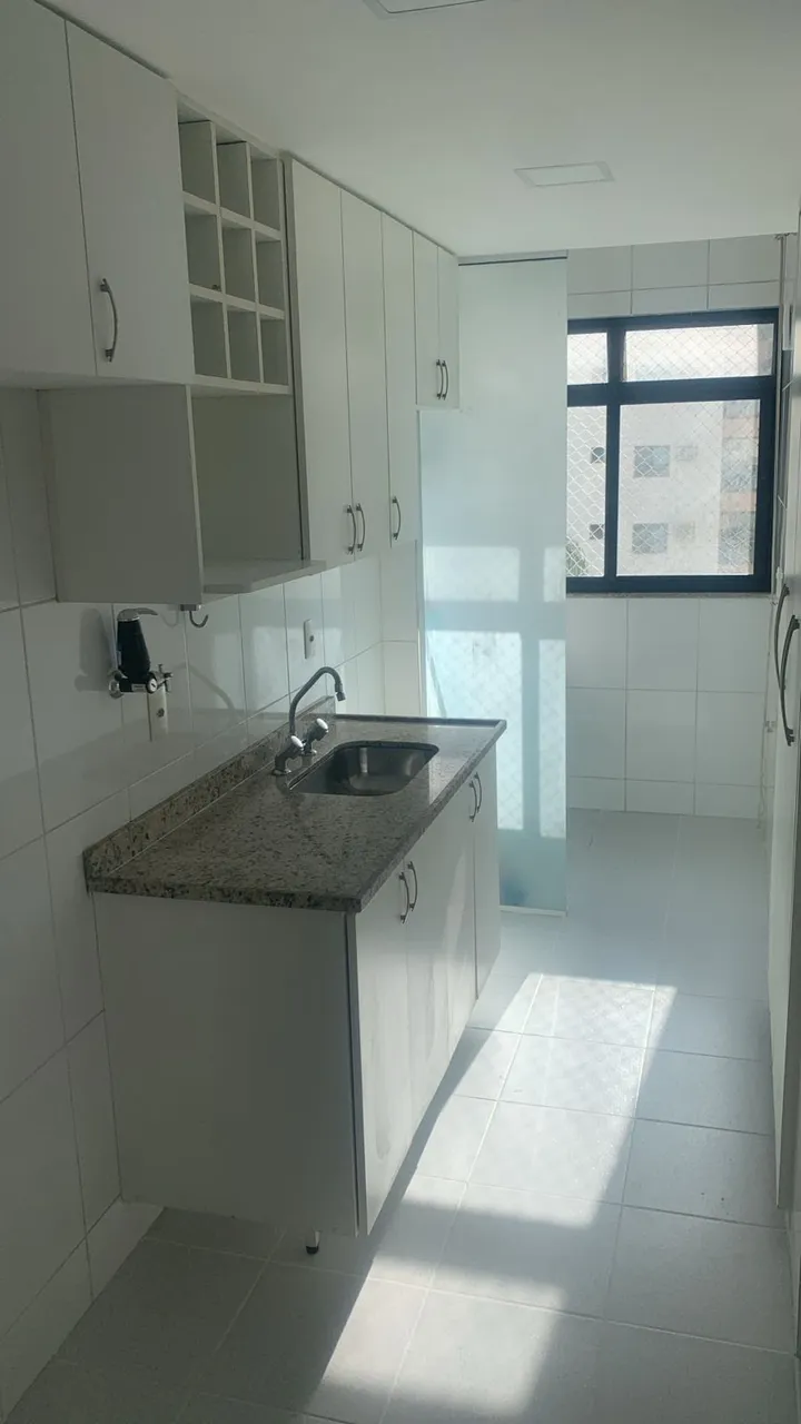 3-bedroom apartment with open-plan gas kitchen — photo 2