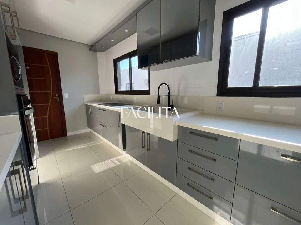 Dúplex de 3 dormitorios con cocina abierta y 200 m² — photo 5