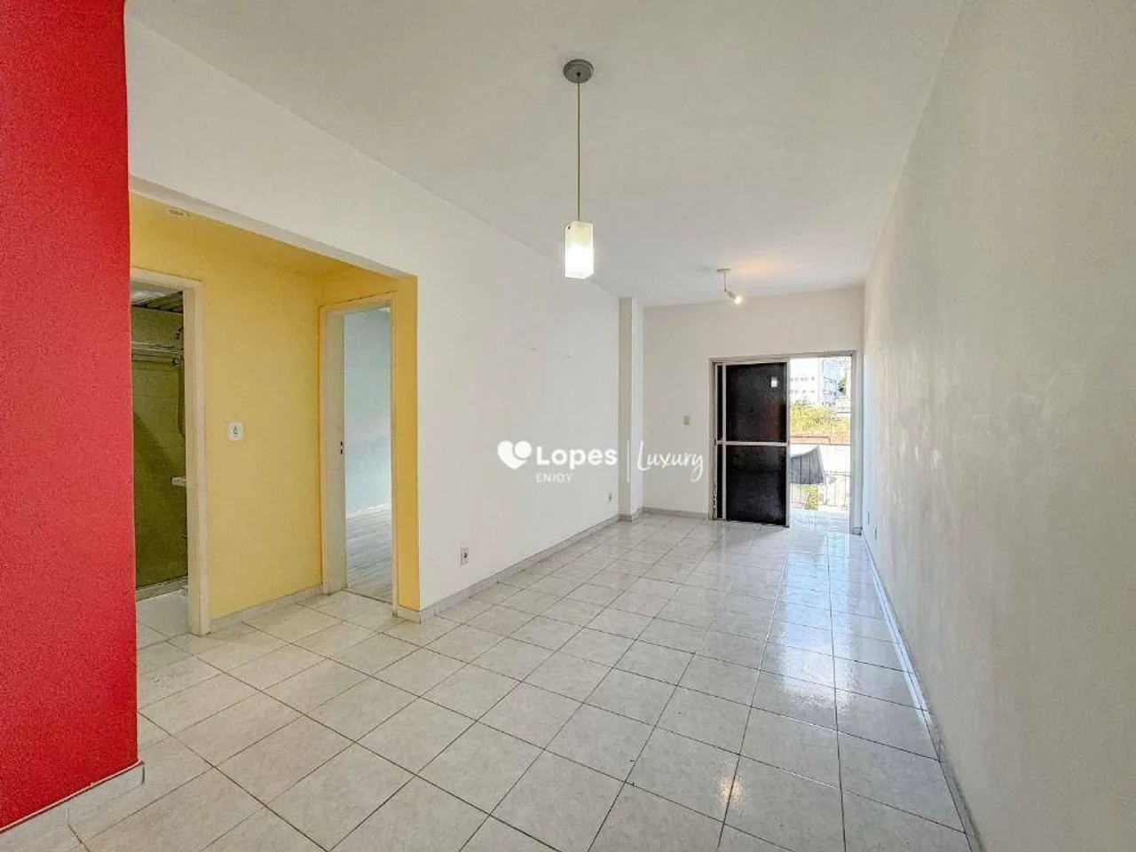 Unfurnished 2-bedroom apartment with a balcony — photo 5