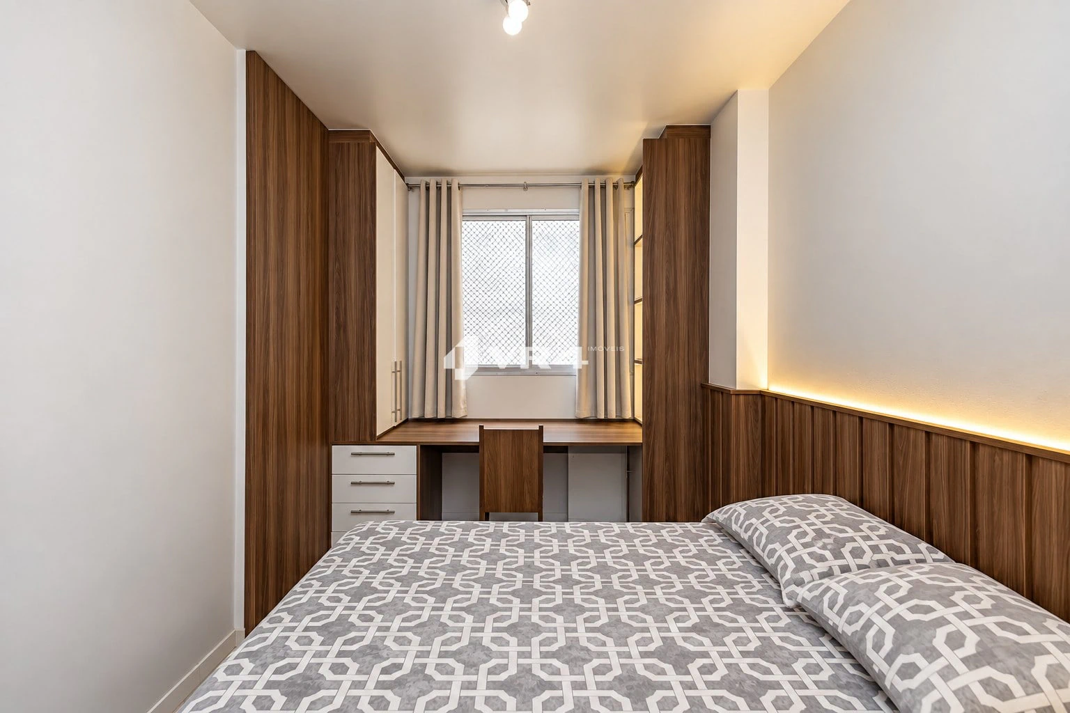 Furnished apartment, 54 m², with a home office — photo 12
