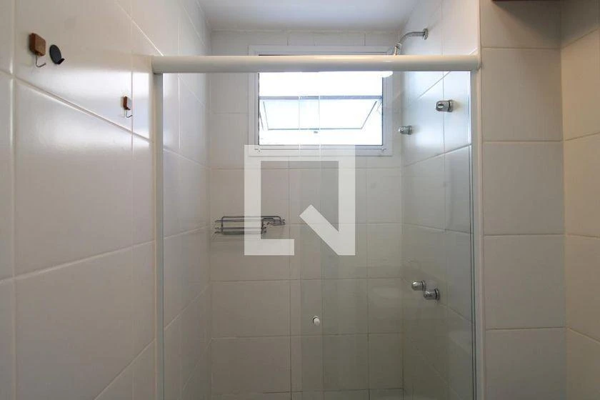 Furnished 79 m² apartment with 2 bedrooms and 2 bathrooms — photo 37