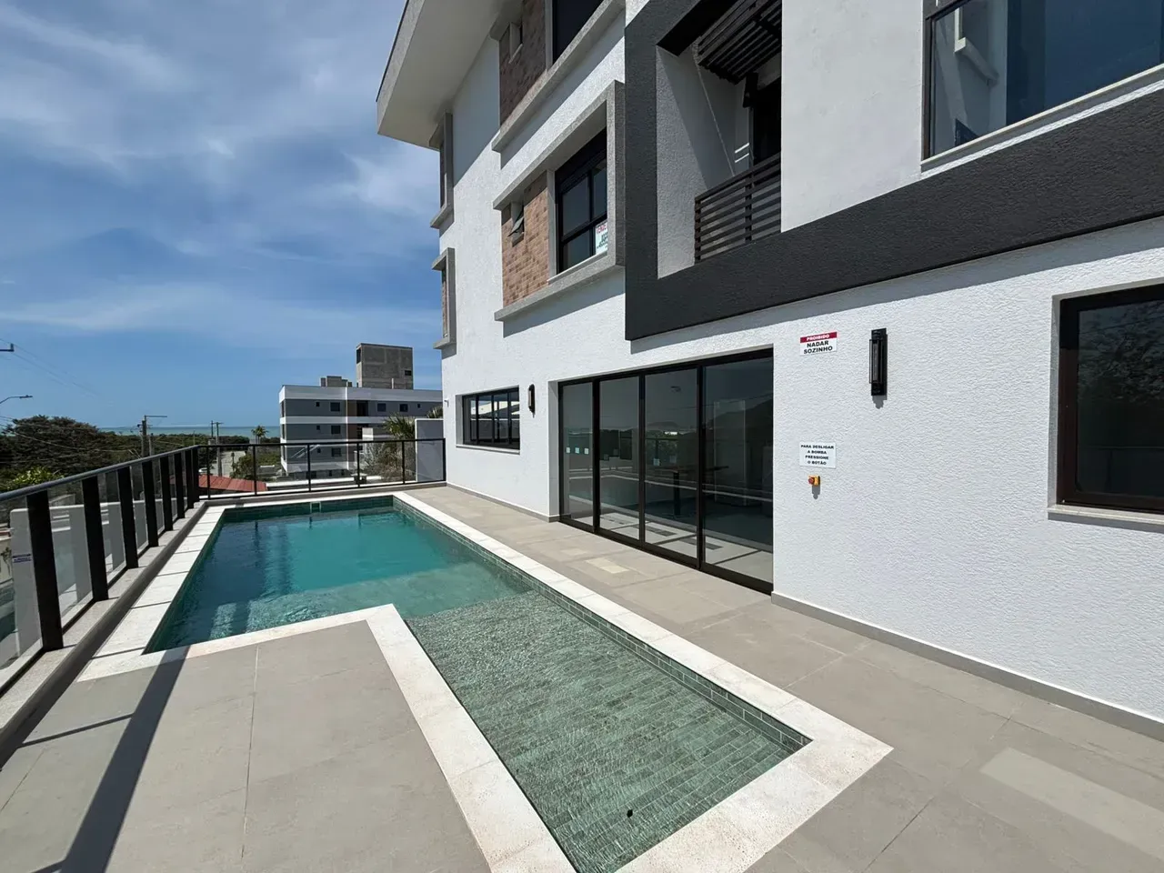 63 m² apartment with 2 bedrooms and 1 en-suite — photo 2