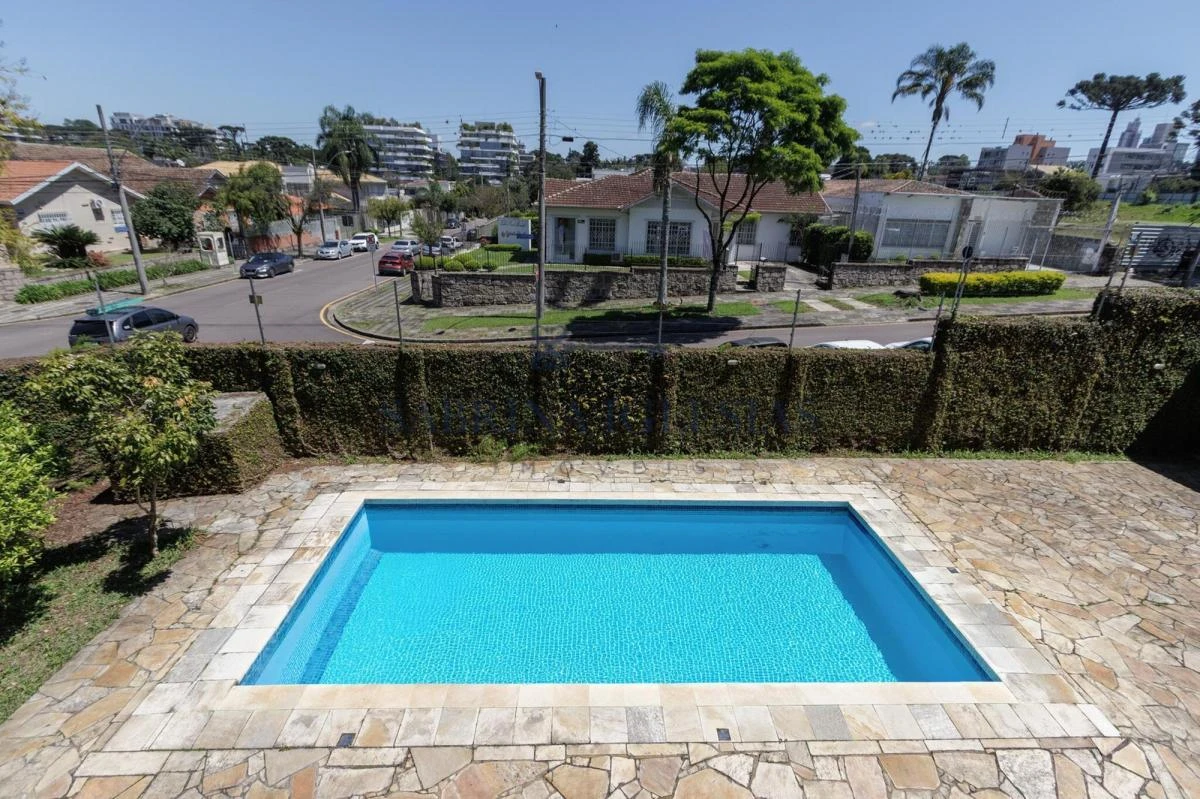 4-bedroom house with a grill on the balcony in Curitiba — photo 11