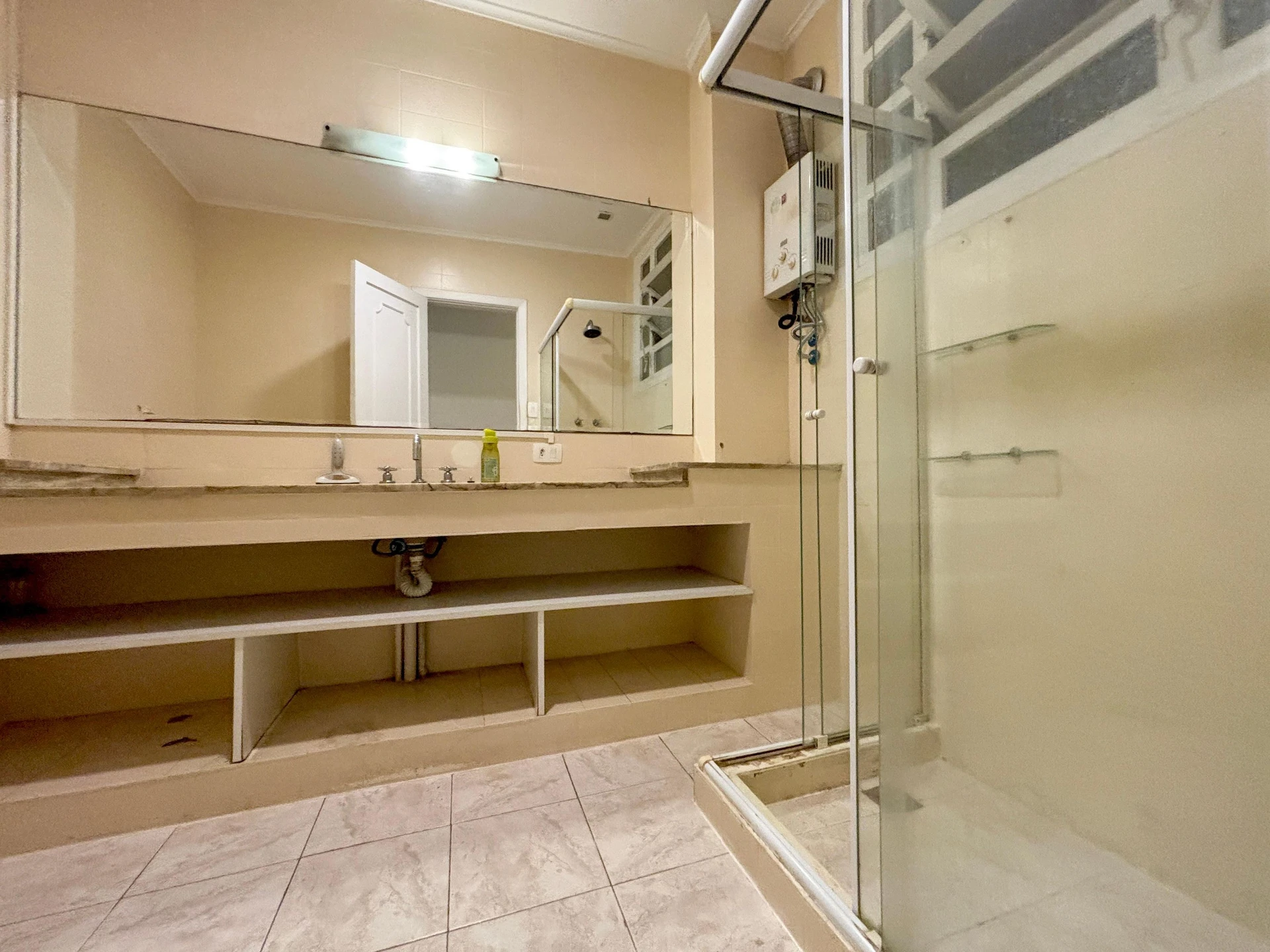 3-bedroom apartment with 2 bathrooms — photo 36