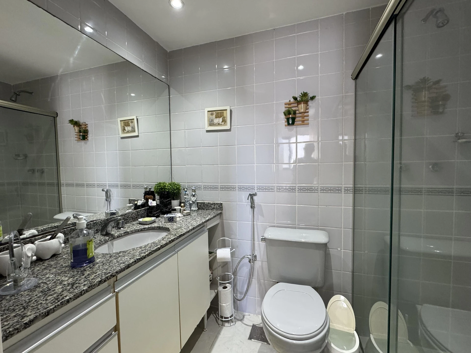 Glass-enclosed balcony in a 2-bedroom apartment, 72 m² — photo 5