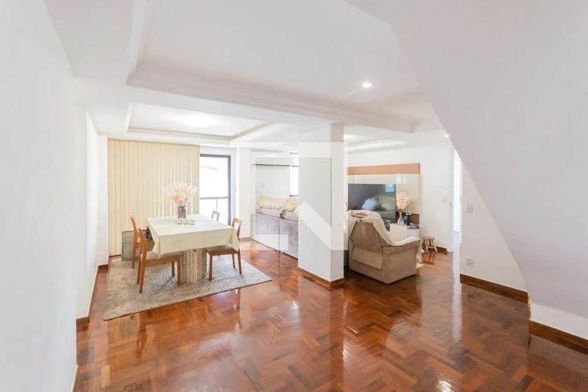 4-bedroom apartment with a mountain view — photo 15