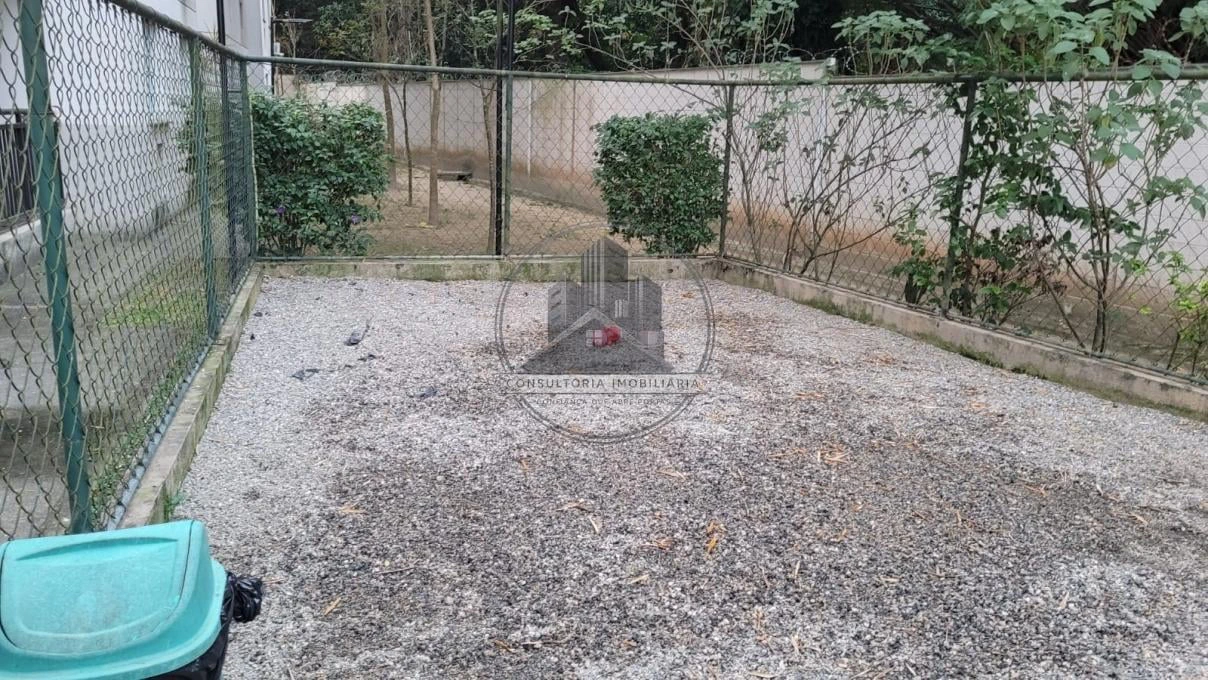 Apartamento de 1 quarto com piso de madeira ou laminado — photo 18