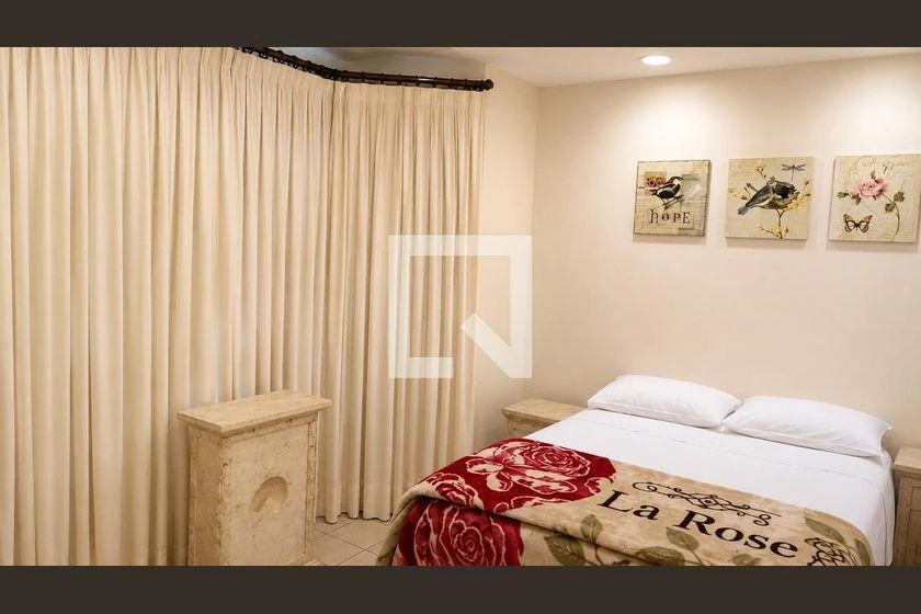 Облаштований будинок з 4 спальнями та 320 м² — photo 29