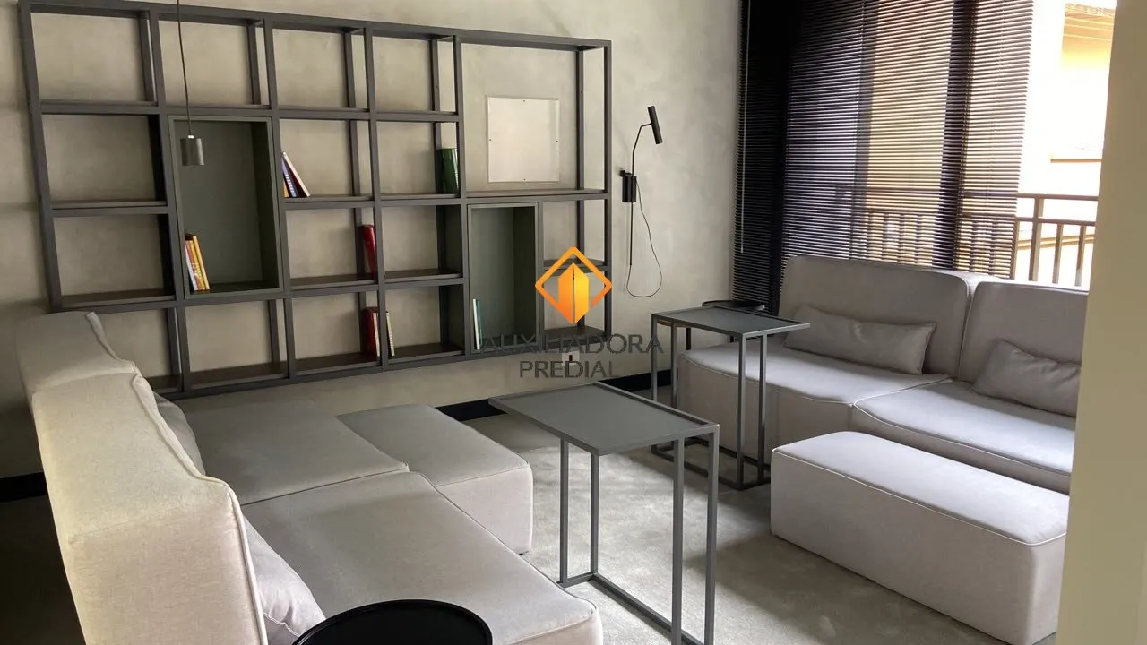 Apartamento de 1 quarto com varanda e cozinha integrada — photo 24