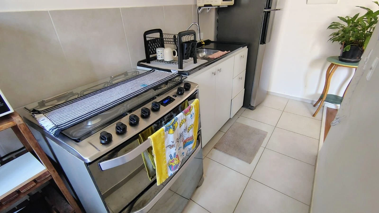 Furnished apartment, 50 m², with a grill on the balcony — photo 49