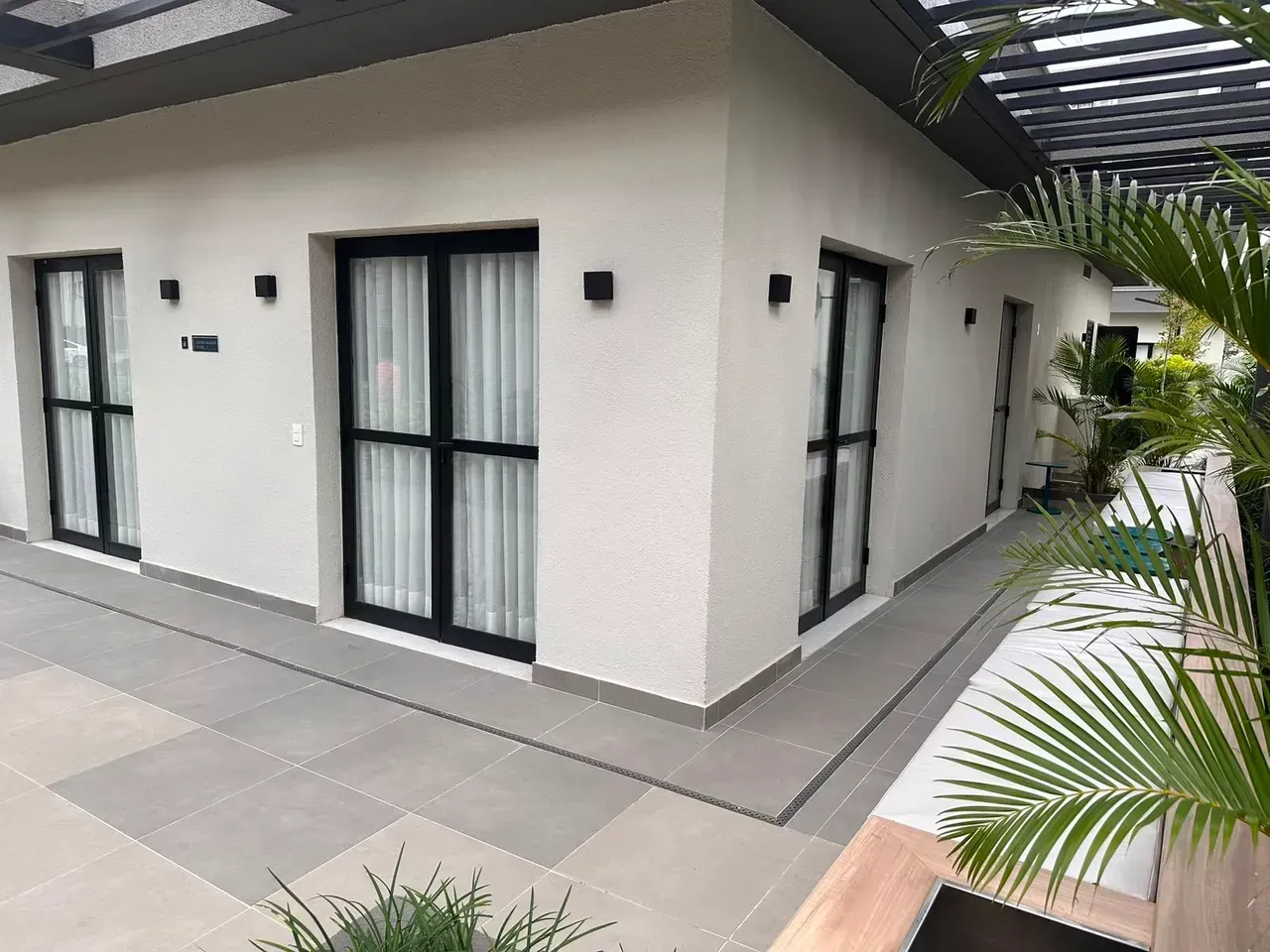 Apartamento mobiliado de 2 quartos com jardim — photo 12