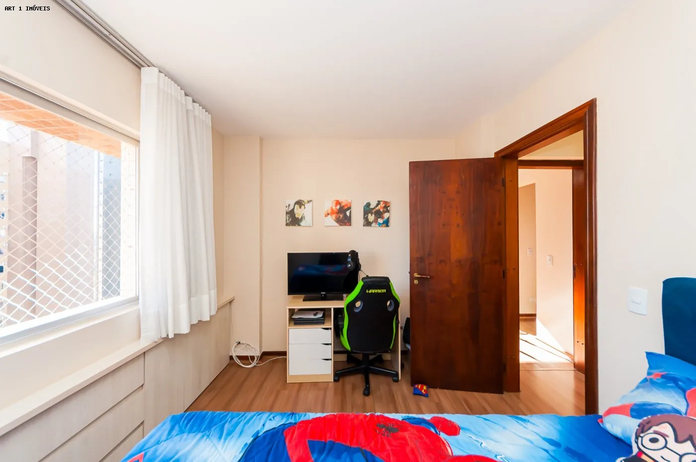 Рабочее место и 3 спальни: квартира 100 м² — photo 25