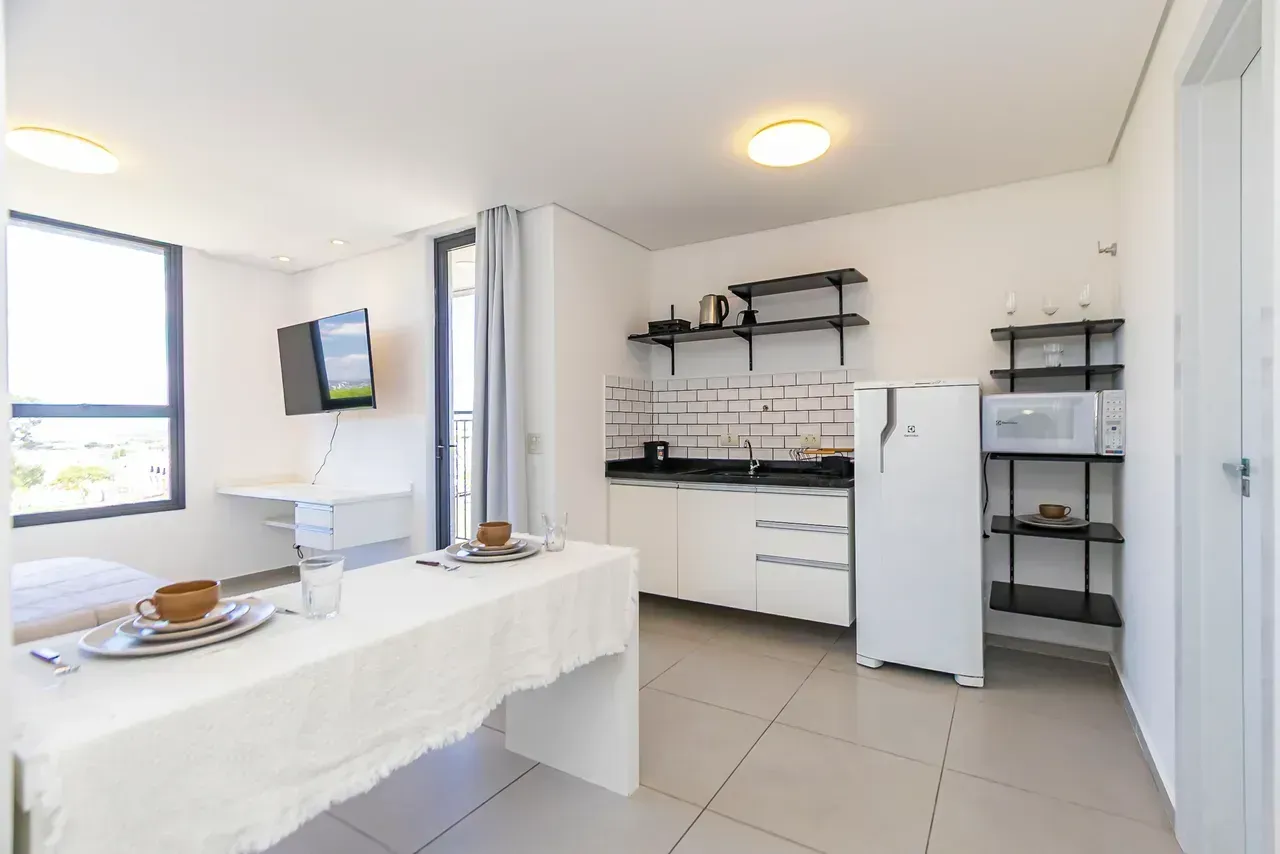 Apartamento amueblado de 36 m² con dormitorio y escritorio — photo 19