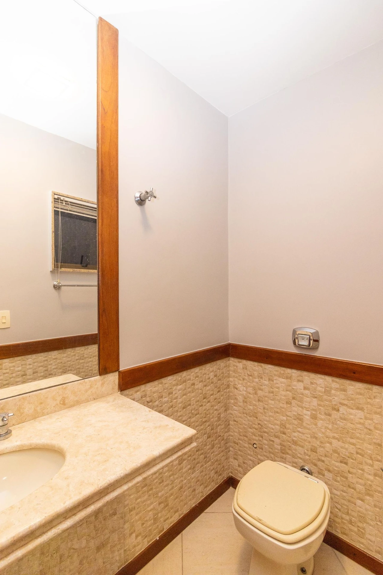 4-bedroom apartment with 2 en-suite bathrooms and garden — photo 35