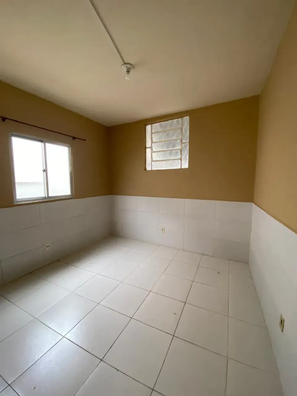 Unfurnished house with 2 bedrooms and fitted kitchen — photo 3