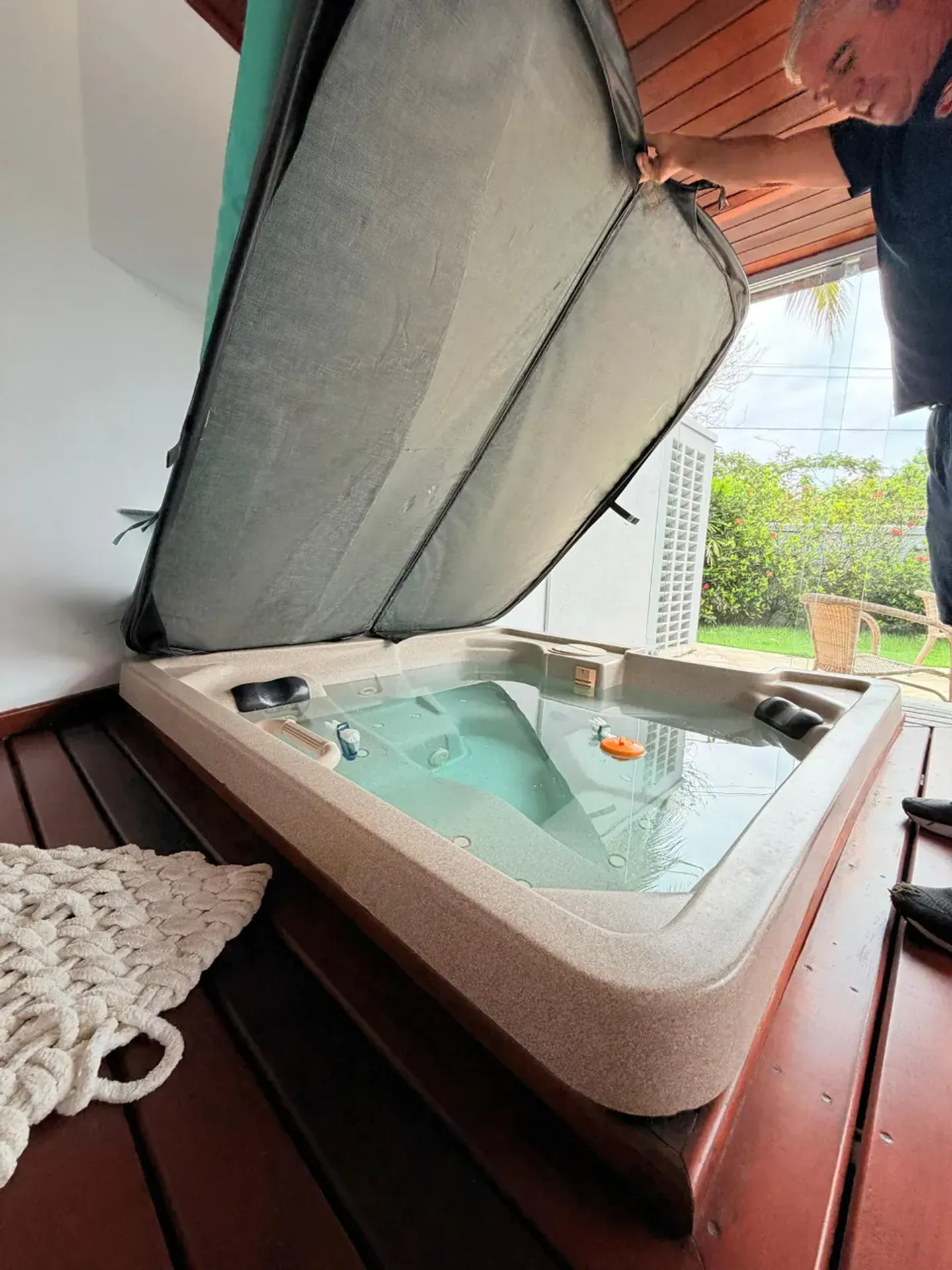Casa com 5 quartos e 5 banheiros e varanda envidraçada — photo 7