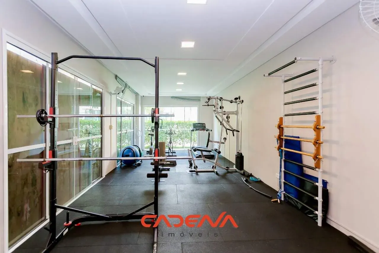 One-bedroom apartment in a building with a gym — photo 11