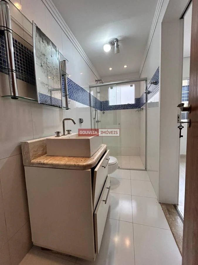 3-bedroom house with a bathtub in Curitiba — photo 10