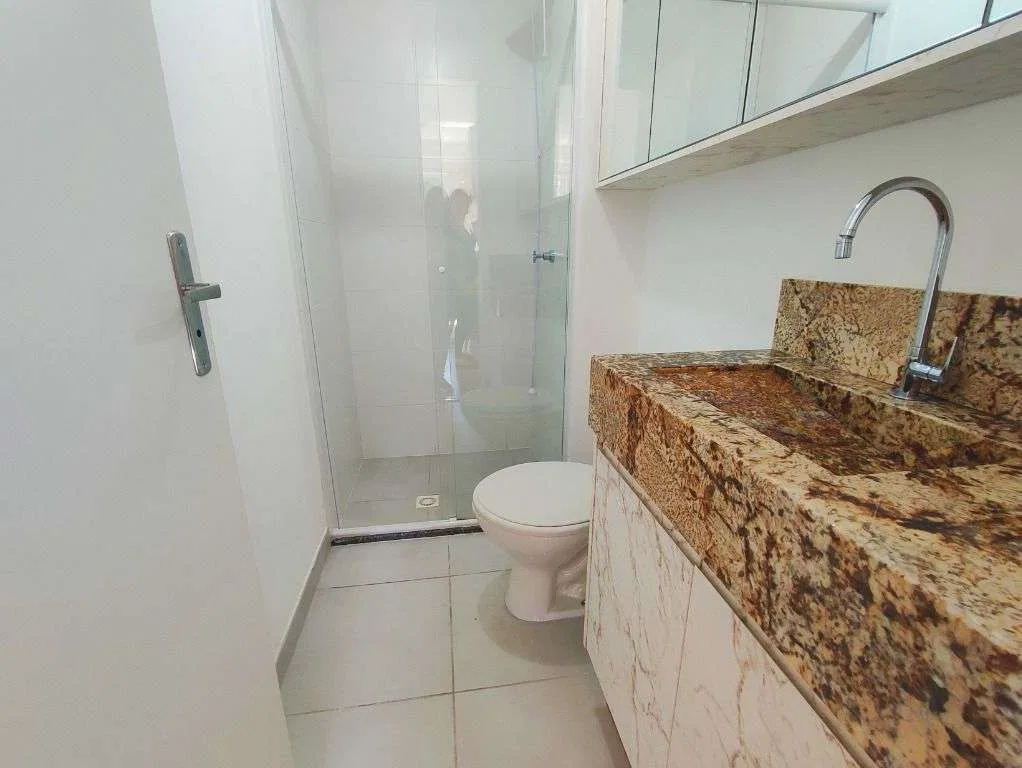 2-bedroom apartment with wood or laminate floors in Curitiba — photo 12