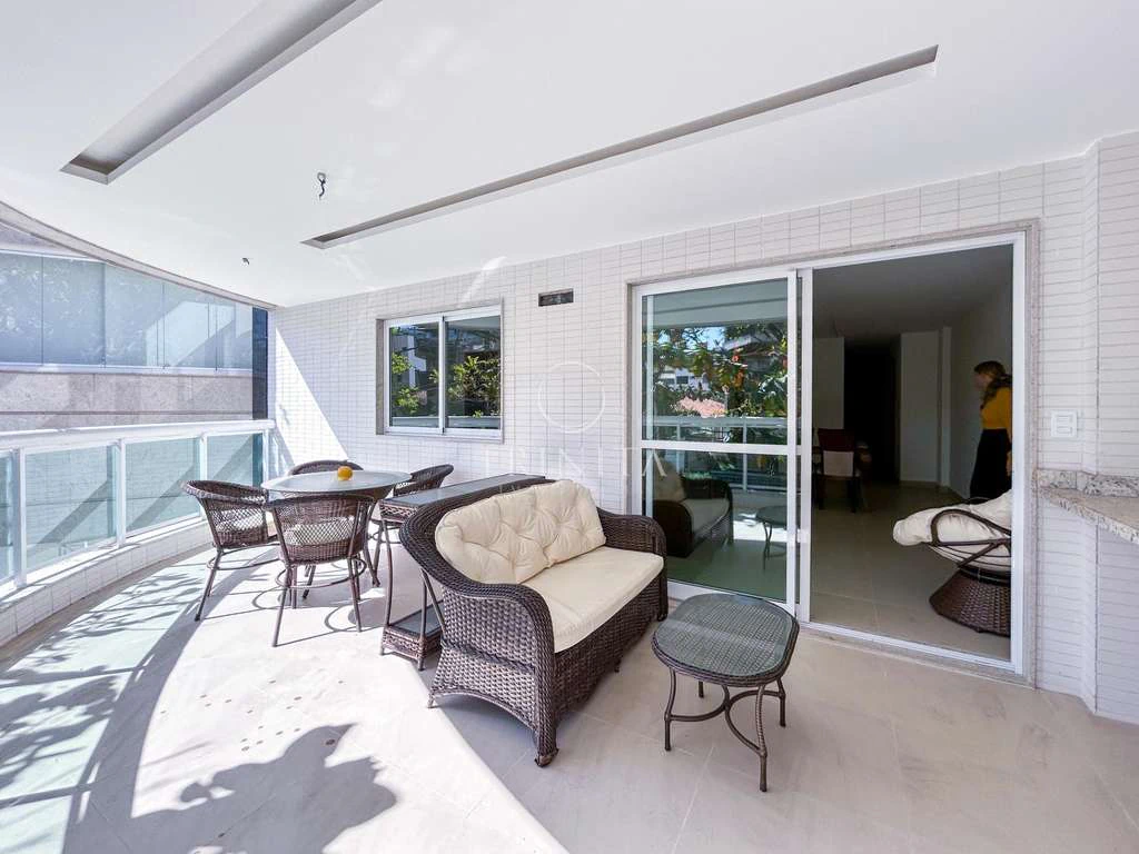 3-bedroom apartment with a gourmet balcony — photo 4