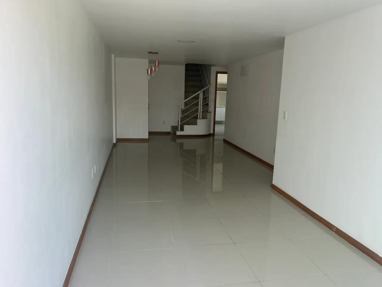 Unfurnished apartment with 3 bedrooms and 3 bathrooms — photo 18