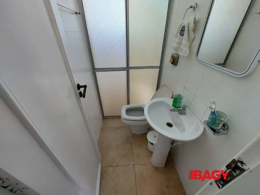 Casa amueblada con 4 dormitorios y 950 m² — photo 19