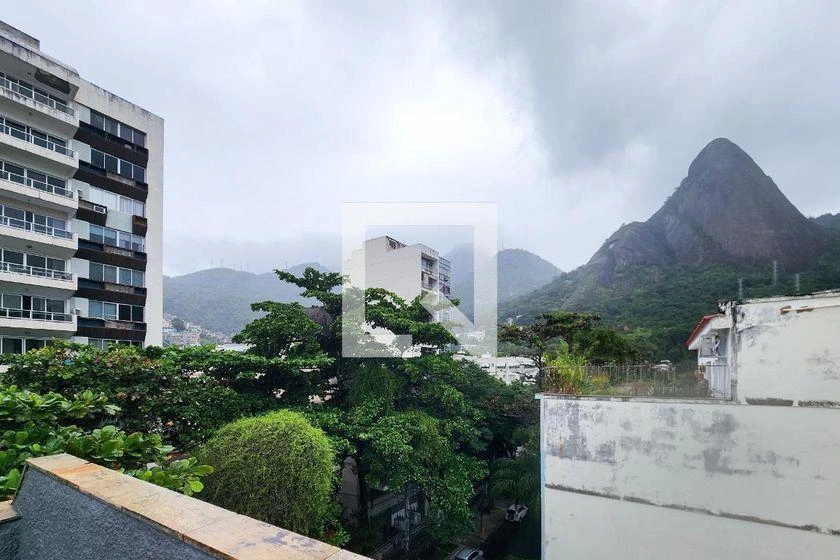 250 m² apartment with a mountain view and a walk-in closet — photo 36