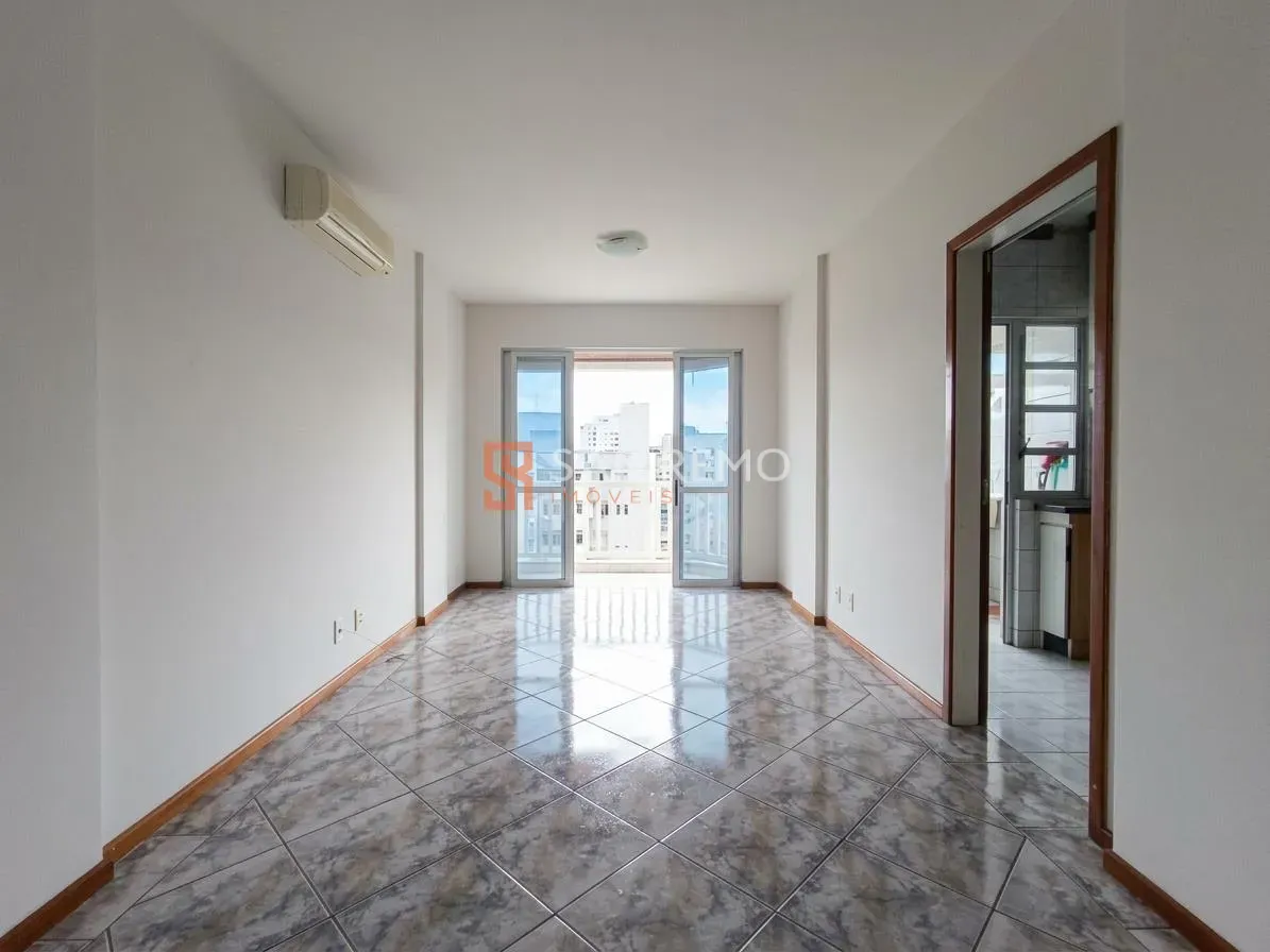 2-bedroom apartment in a building with a gym — photo 6