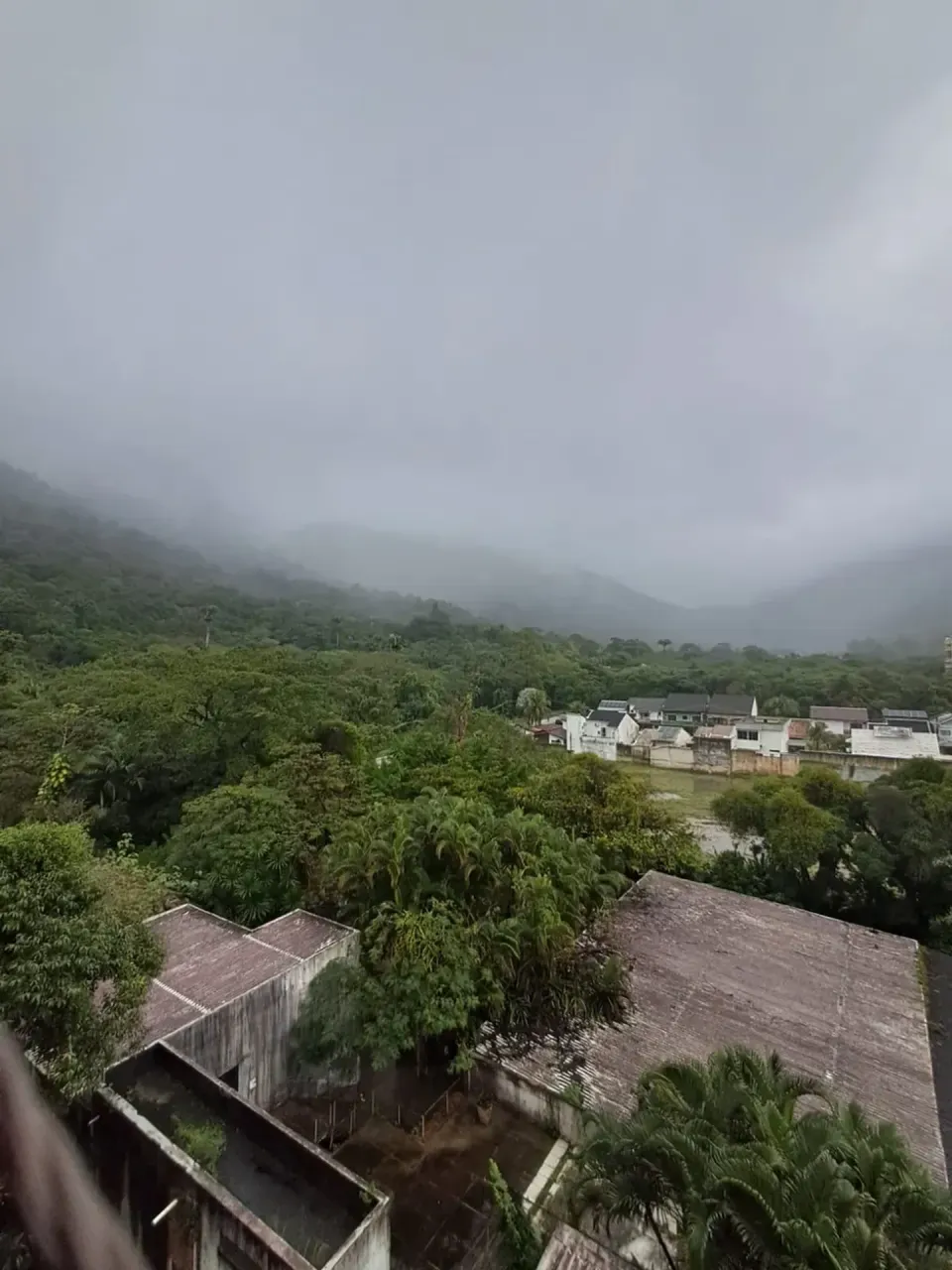 Apartamento de 66 m² com 2 quartos e vista das montanhas — photo 14