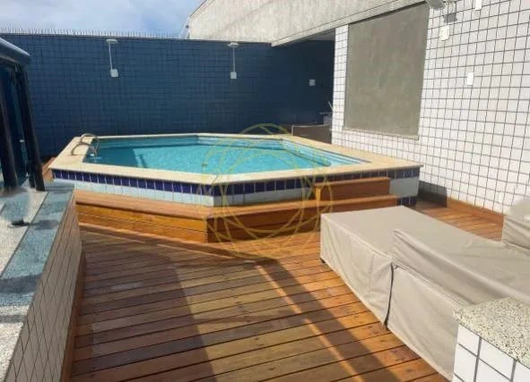 4-bedroom apartment with a water view — photo 16