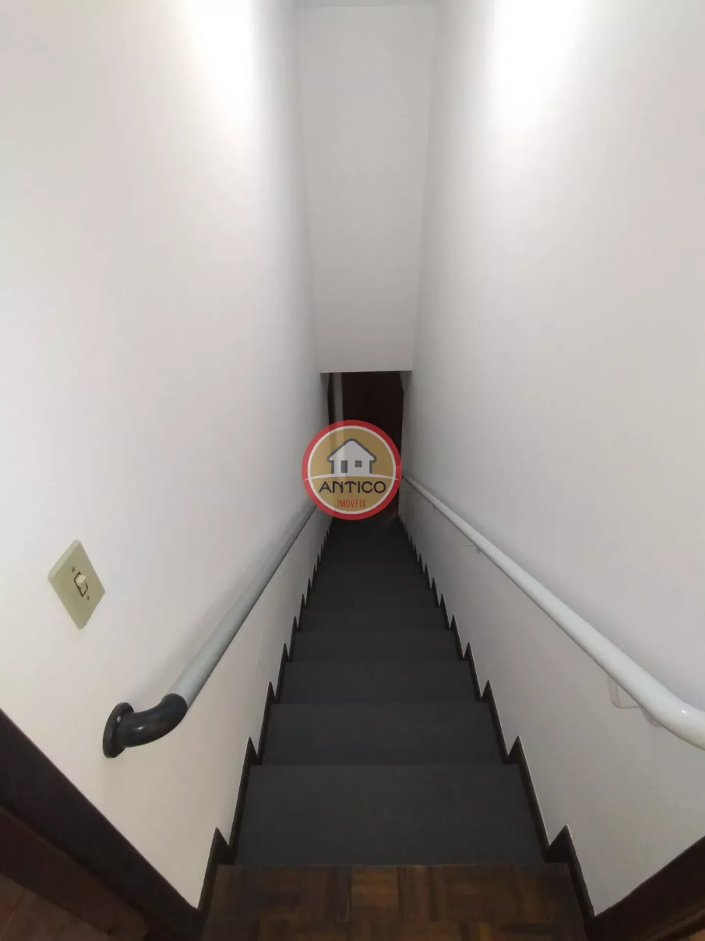 Unfurnished house with 10 bedrooms and 5 bathrooms, 380 m² — photo 14