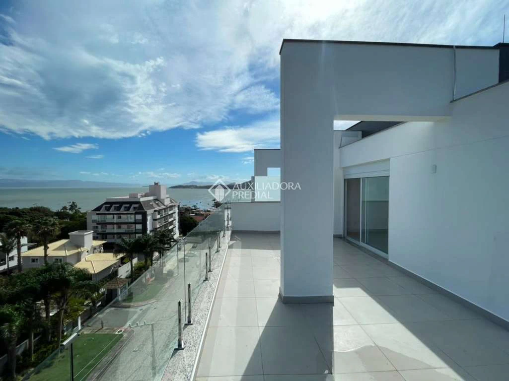 Apartamento com varanda envidraçada e 3 suítes de 162 m² — photo 3