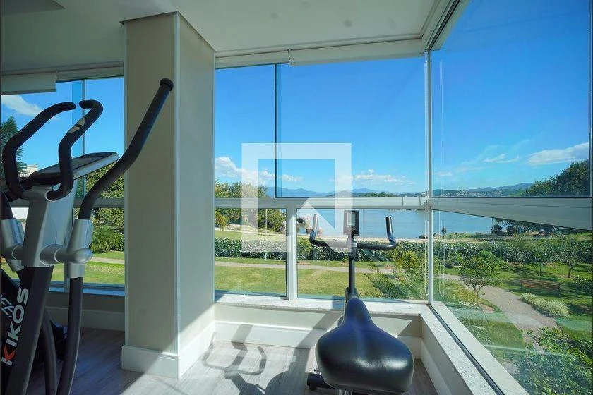 3-bedroom apartment with a water view in Florianópolis — photo 33