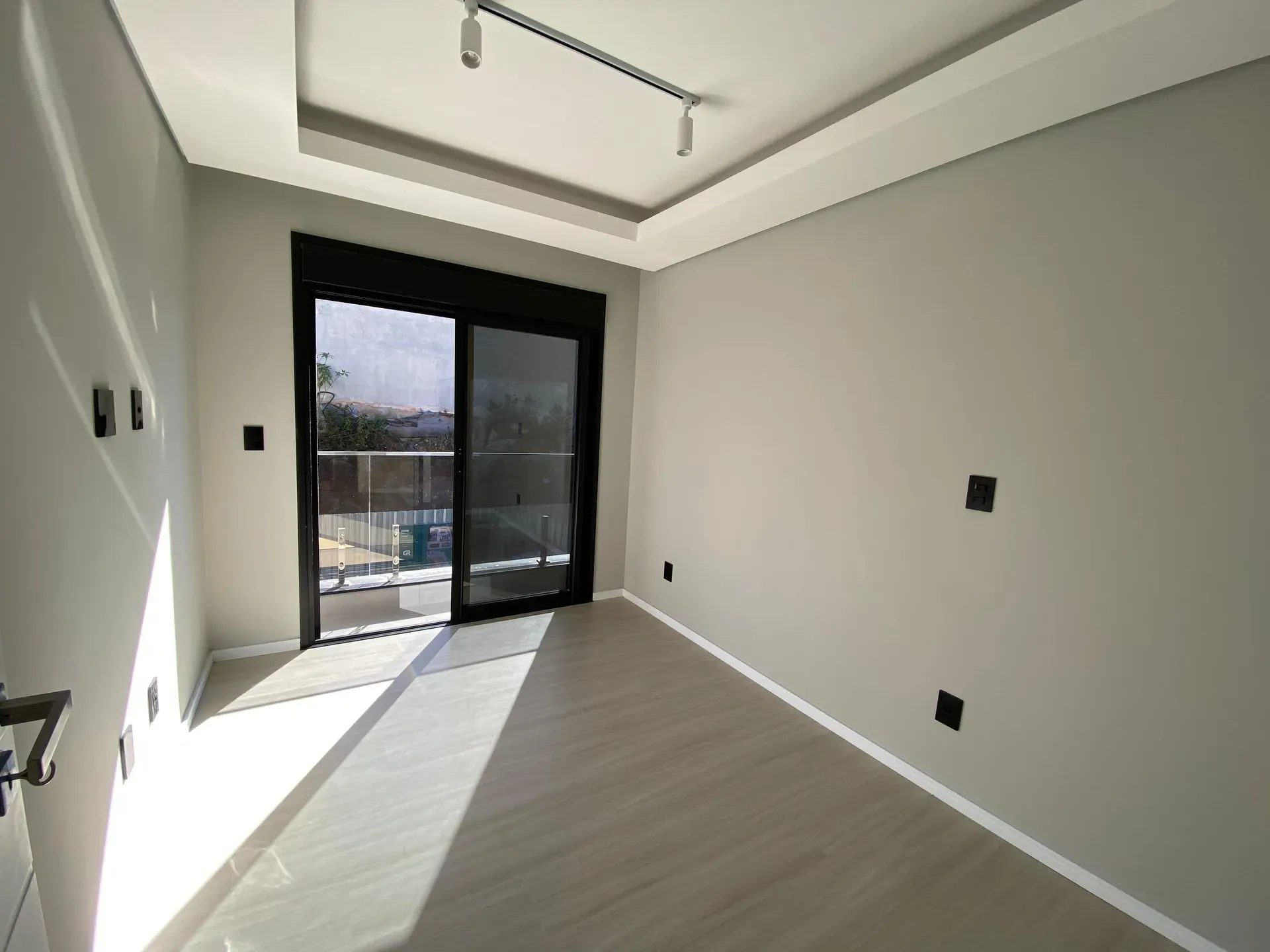 House in a gated community with 3 bedrooms and 5 baths — photo 28