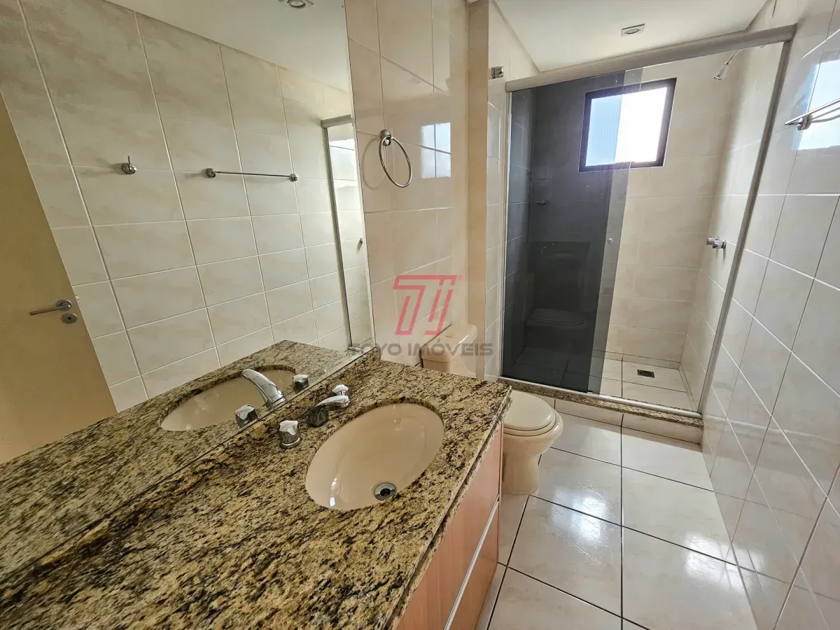 Rental apartment with 3 bedrooms and a balcony — photo 18