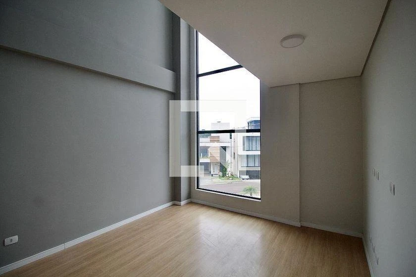 3-bedroom house with floor-to-ceiling windows — photo 3