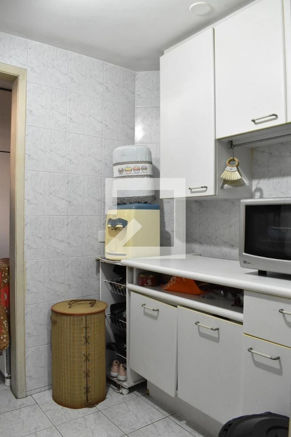 3-bedroom apartment with a bathtub in Curitiba — photo 25